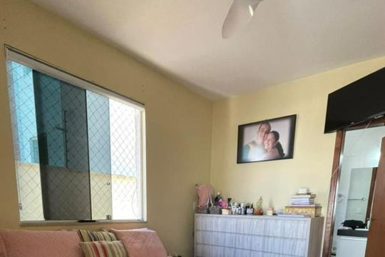 Casa à venda com 3 quartos, 240m² em Cabral, Contagem