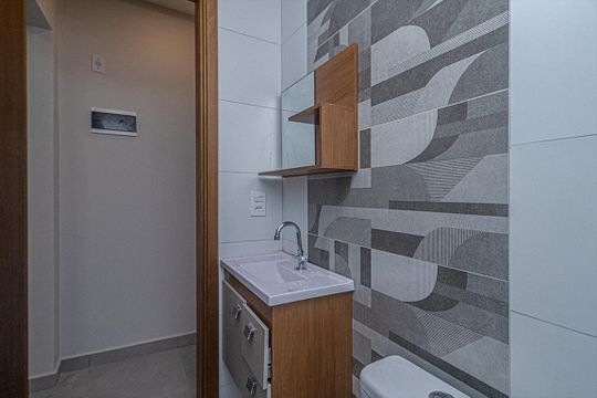 banheiro social_3 de apartamento para alugar com 1 quarto, 20m² em Sacomã, São Paulo