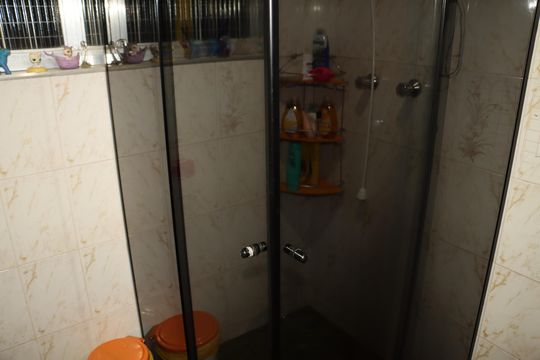 Banheiro social de casa à venda com 3 quartos, 160m² em Jardim Grimaldi, São Paulo