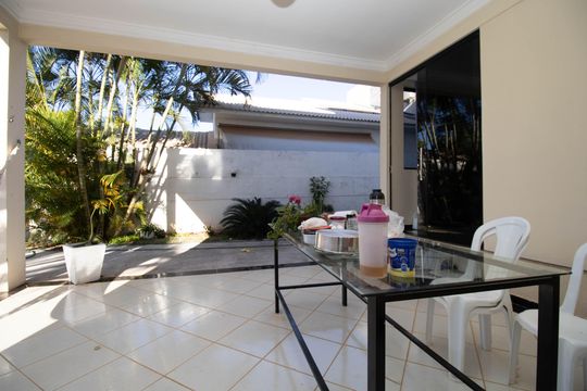 Varanda de casa de condomínio para alugar com 5 quartos, 460m² em Condomínio Solar de Brasília, Brasília