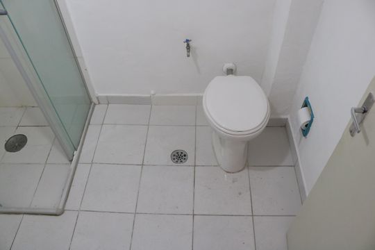 Banheiro de apartamento à venda com 3 quartos, 74m² em Sumarezinho, São Paulo