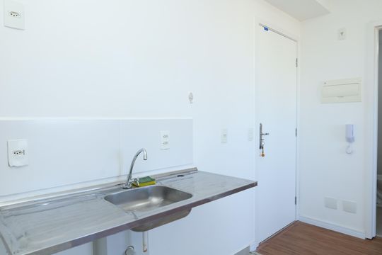 Cozinha de apartamento para alugar com 2 quartos, 34m² em Parque Dom Joao Neri, São Paulo