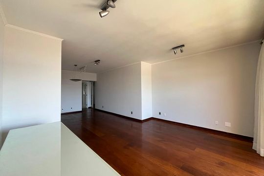 Sala de apartamento para alugar com 3 quartos, 140m² em Centro, Campinas
