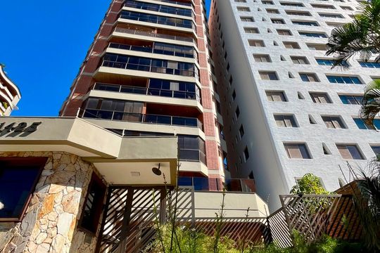 Apartamento para alugar com 3 quartos, 140m² em Centro, Campinas