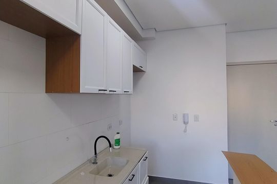 Cozinha e Área de Serviço de apartamento para alugar com 2 quartos, 49m² em Ferrazópolis, São Bernardo do Campo