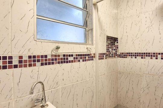 Banheiro Social de kitnet/studio para alugar com 1 quarto, 45m² em Jardim Maria Cecilia, São Bernardo do Campo