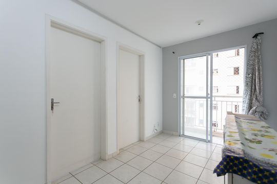 Sala  de apartamento para alugar com 2 quartos, 49m² em Vila Nova Curuca, São Paulo