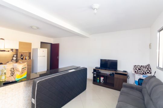 Casa à venda com 4 quartos, 300m² em Jardim Lageado, São Paulo