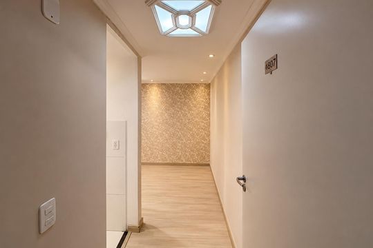 Corredor de apartamento para alugar com 2 quartos, 48m² em Palmeiras de São José, São José dos Campos