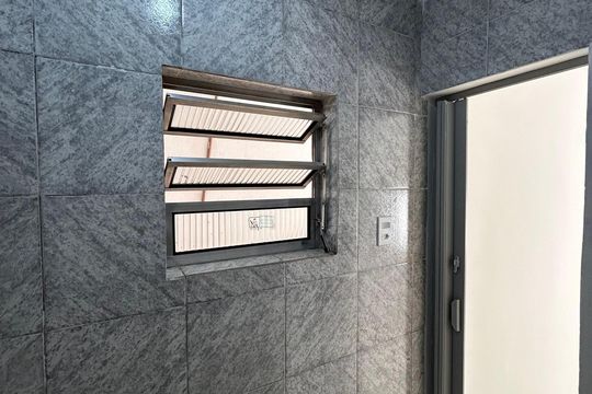 Closet de casa para alugar com 1 quarto, 40m² em Vila do Castelo, São Paulo