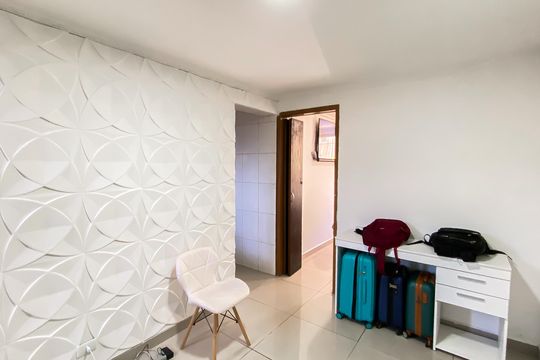 Sala  de apartamento à venda com 2 quartos, 42m² em Conjunto Habitacional Padre Manoel de Paiva, São Paulo
