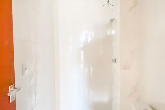 Banheiro da Suíte 2 de apartamento à venda com 2 quartos, 72m² em Vila Santana, São Paulo