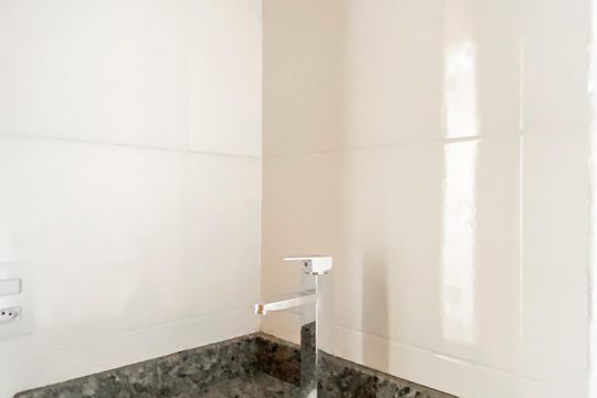 Banheiro  de apartamento à venda com 2 quartos, 36m² em Vila Santana, São Paulo