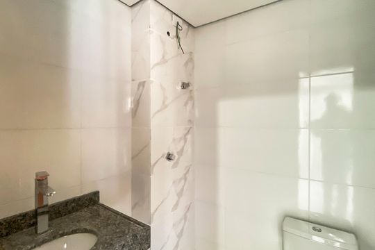 Banheiron de apartamento à venda com 1 quarto, 36m² em Vila Santana, São Paulo