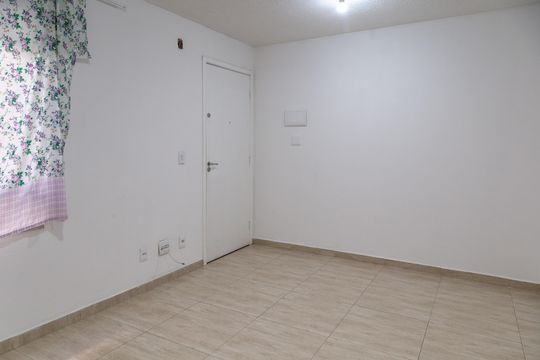 Sala de apartamento para alugar com 2 quartos, 51m² em Jardim Ansalca, Guarulhos