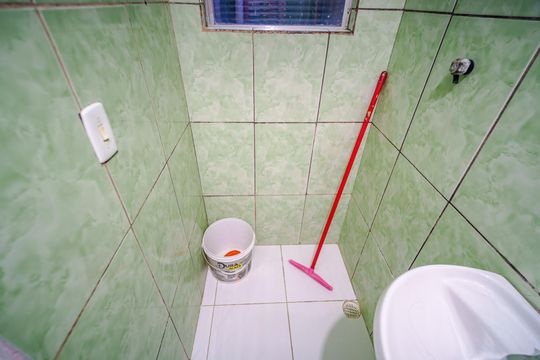 Banheiro de kitnet/studio para alugar com 1 quarto, 35m² em Jardim Paulo Vi, São Paulo