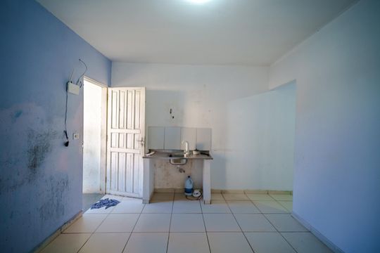 Banheiro de kitnet/studio para alugar com 1 quarto, 35m² em Jardim Paulo Vi, São Paulo