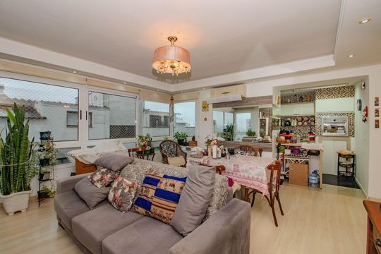Sala de apartamento à venda com 2 quartos, 71m² em Bom Jesus, Porto Alegre