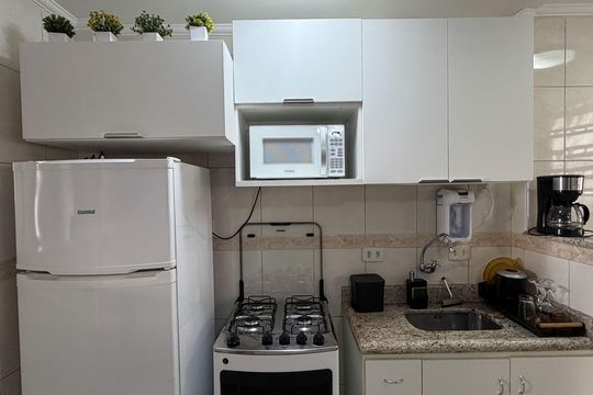 Cozinha e Área de Serviço de apartamento para alugar com 1 quarto, 49m² em Gonzaga, Santos
