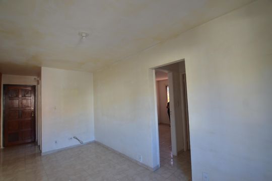 Sala  de apartamento à venda com 2 quartos, 47m² em Jardim Sulacap, Rio de Janeiro