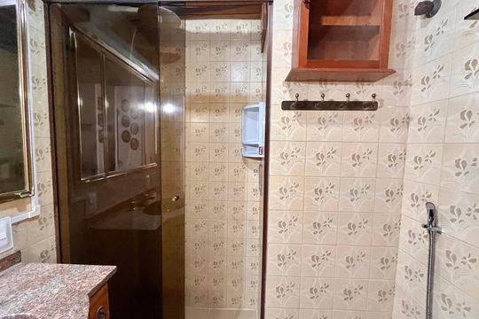 Banheiro 1 de apartamento para alugar com 3 quartos, 90m² em Leblon, Rio de Janeiro