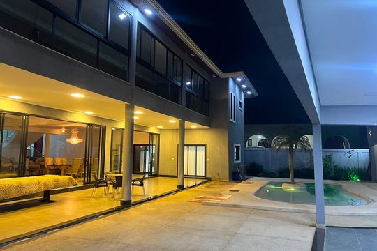Casa à venda com 5 quartos, 900m² em Parque Alto Taquaral, Campinas