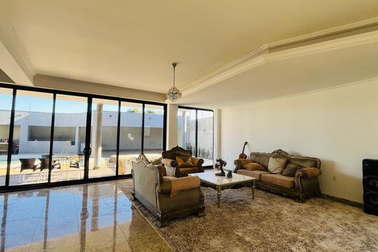 Casa à venda com 5 quartos, 900m² em Parque Alto Taquaral, Campinas