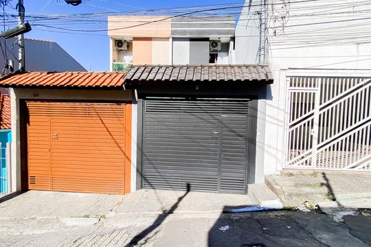Fachada  de casa à venda com 2 quartos, 125m² em Vila Ré, São Paulo