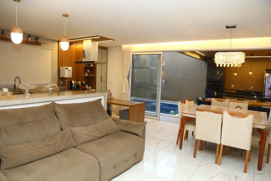 Casa à venda com 3 quartos, 180m² em Vila Jardim Vitoria, Goiânia