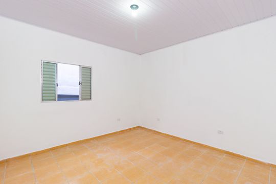 Quarto 1 de casa para alugar com 1 quarto, 50m² em Vila Mangalot, São Paulo