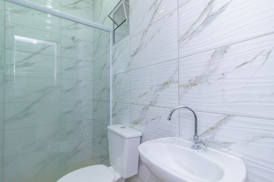 Banheiro de casa para alugar com 1 quarto, 50m² em Vila Mangalot, São Paulo