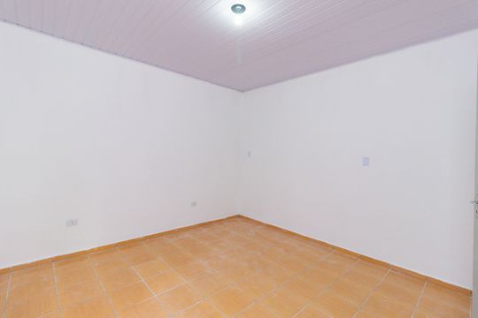 Quarto 1 de casa para alugar com 1 quarto, 50m² em Vila Mangalot, São Paulo