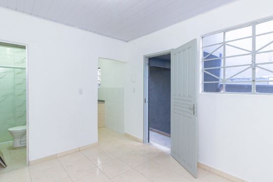 Sala de casa para alugar com 1 quarto, 50m² em Vila Mangalot, São Paulo