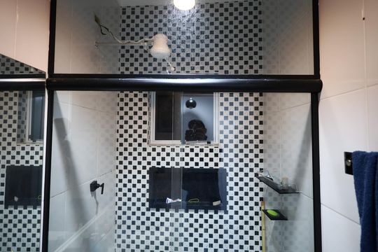 Banheiro 2 de casa para alugar com 1 quarto, 60m² em Rochdale, Osasco