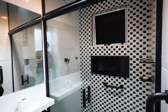 Banheiro da Suíte 1 de casa para alugar com 1 quarto, 60m² em Rochdale, Osasco