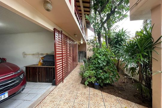 Casa à venda com 6 quartos, 150m² em Santa Teresa, São Leopoldo