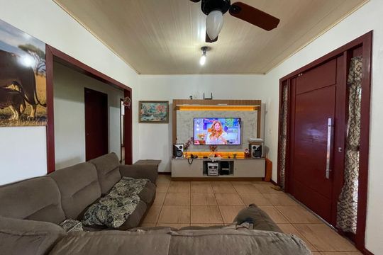 Casa à venda com 6 quartos, 150m² em Santa Teresa, São Leopoldo