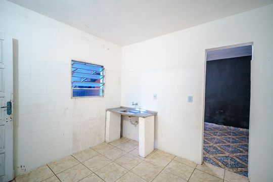 Cozinha de kitnet/studio para alugar com 1 quarto, 35m² em Jardim Paulo Vi, São Paulo