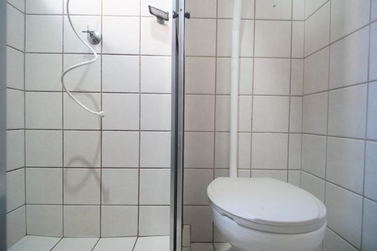 banheiro de apartamento para alugar com 2 quartos, 47m² em Scharlau, São Leopoldo