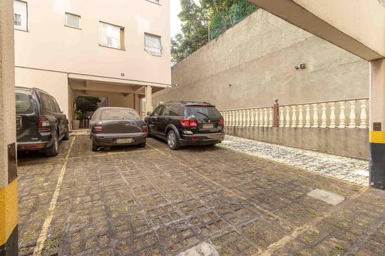 Garagem de apartamento à venda com 3 quartos, 67m² em Itapoã, Belo Horizonte
