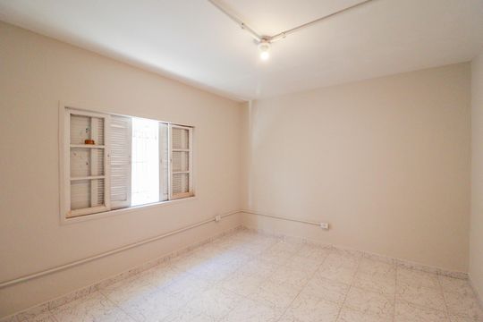 Casa para alugar com 6 quartos, 350m² em Jardim das Laranjeiras, São Paulo