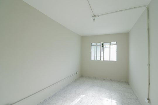 Casa para alugar com 6 quartos, 350m² em Jardim das Laranjeiras, São Paulo