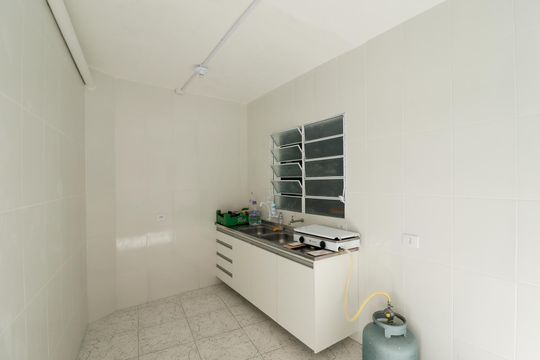 Casa para alugar com 6 quartos, 350m² em Jardim das Laranjeiras, São Paulo