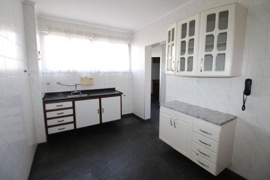 Cozinha de apartamento para alugar com 3 quartos, 105m² em Jardim das Industrias, São José dos Campos