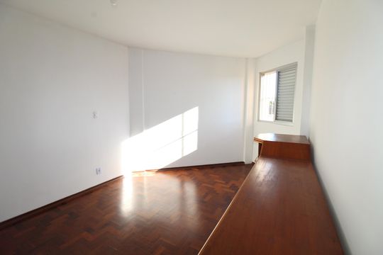 Suíte de apartamento para alugar com 3 quartos, 105m² em Jardim das Industrias, São José dos Campos