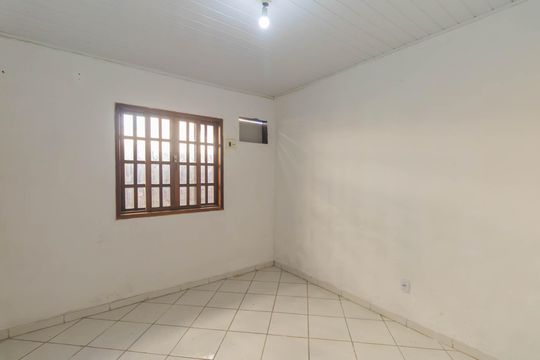 Quarto 1 de casa para alugar com 1 quarto, 32m² em Tribobó, São Gonçalo