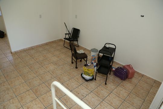 Sala - andar inferior de casa para alugar com 2 quartos, 75m² em Parque Atheneu, Goiânia