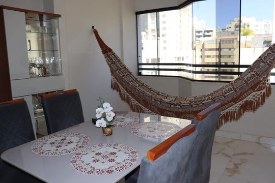 Apartamento para alugar com 3 quartos, 77m² em Setor Bueno, Goiânia