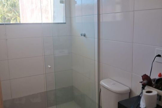 Banheiro de casa para alugar com 3 quartos, 140m² em Vargem Grande, Rio de Janeiro