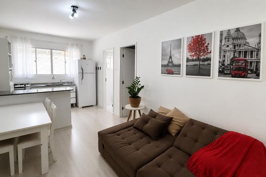 Sala de apartamento para alugar com 1 quarto, 35m² em Portão, Curitiba